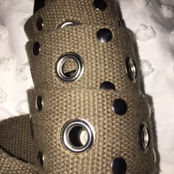 Army Green Canvas Stud Grommet Belt, 34-38 in XL Unisex 2 in wide brand new - Picture 3 of 3